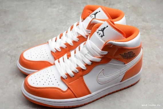 DM3531-800 DM3531-800 1 Mid Jordan Orange Metallic 0316